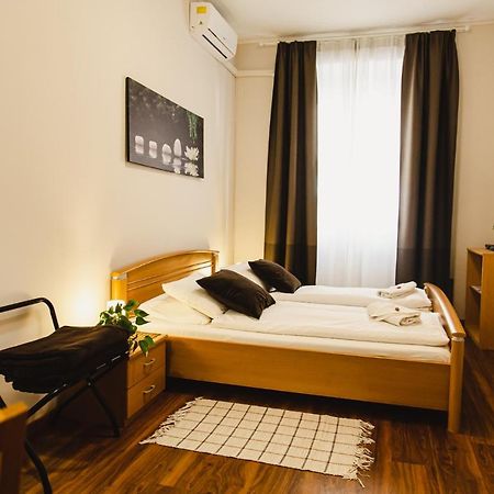 Old Town Apartman Budapeste Exterior foto
